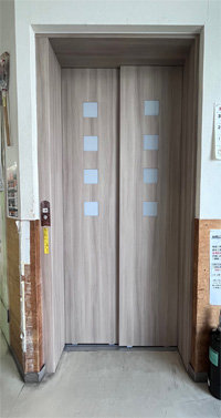 エレベーター写真